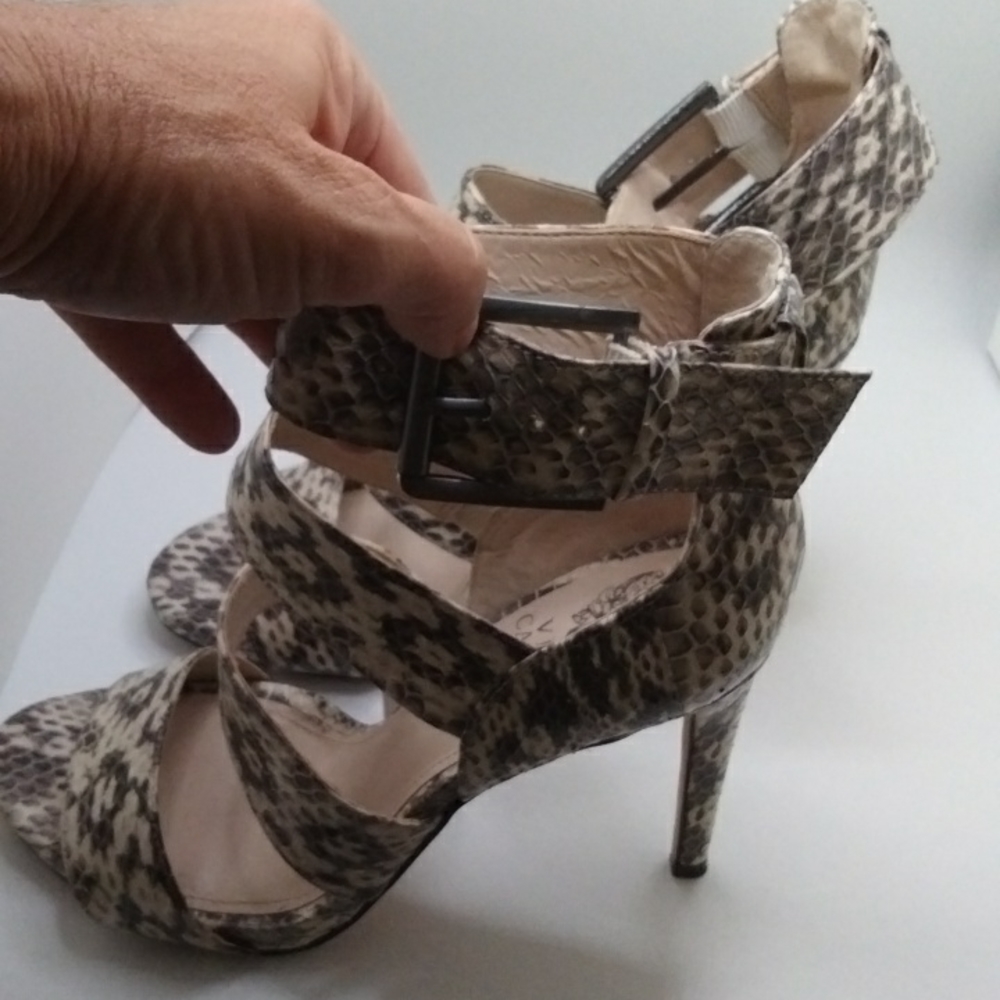 Vince Camuto Leather Heels - Picture 2 of 9